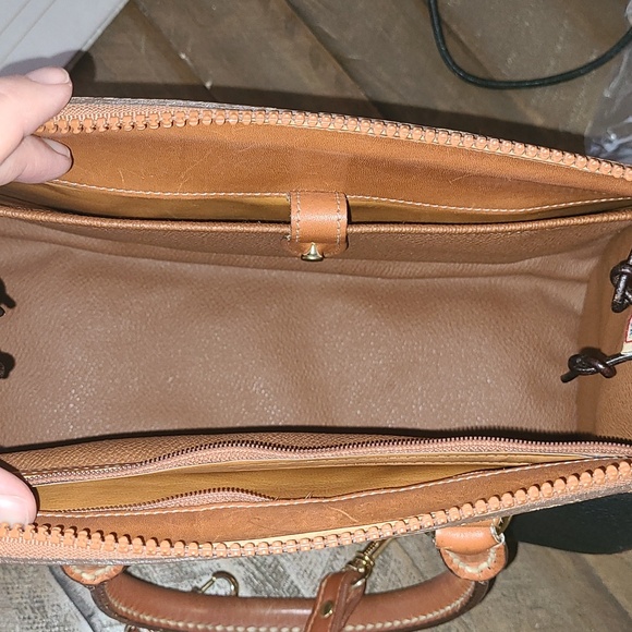 Vintage Dooney and Bourke Satchel - Picture 7 of 10